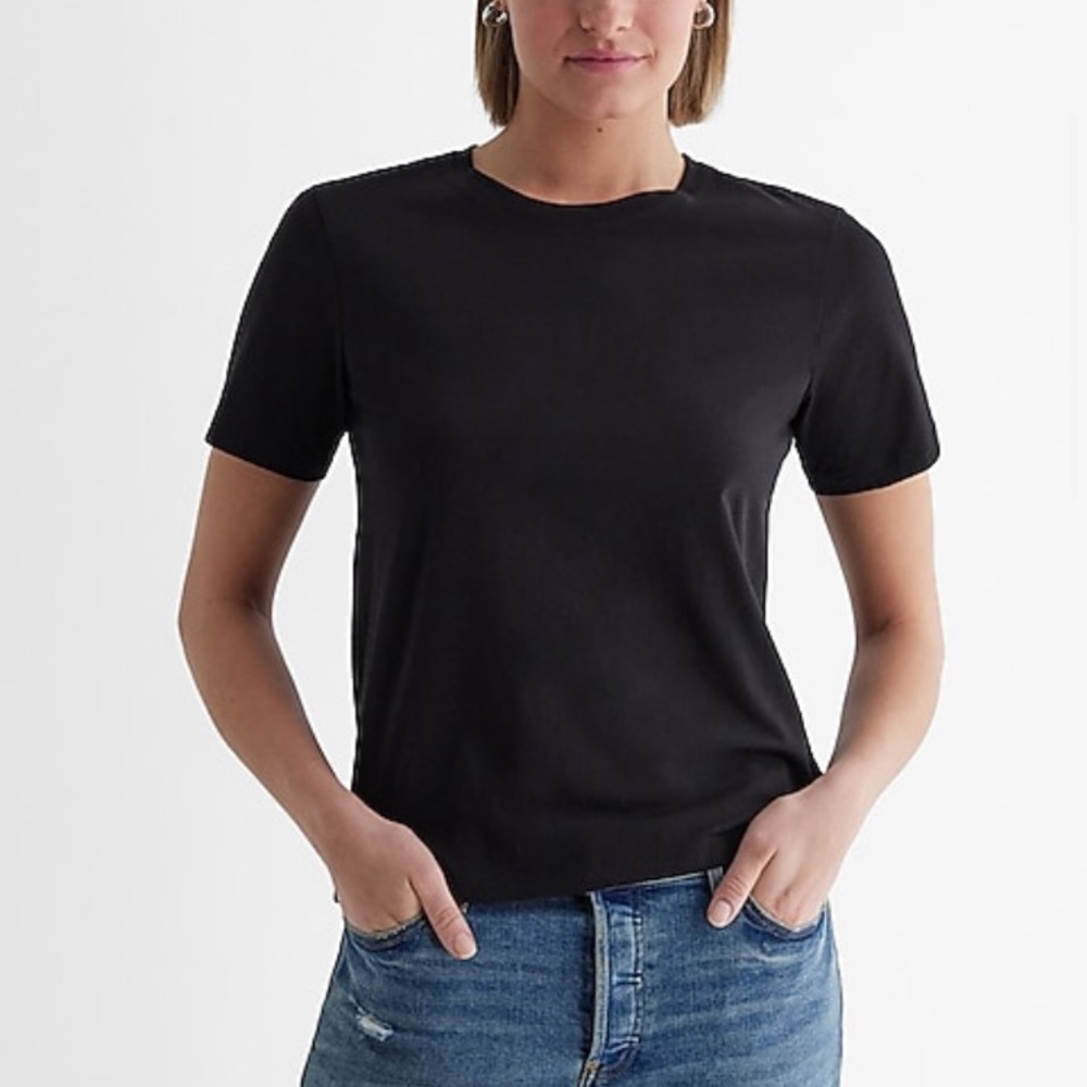 NWT Express Elegant Short Sleeve Cotton T-shirt Size Medium, Black, 100% Cotton